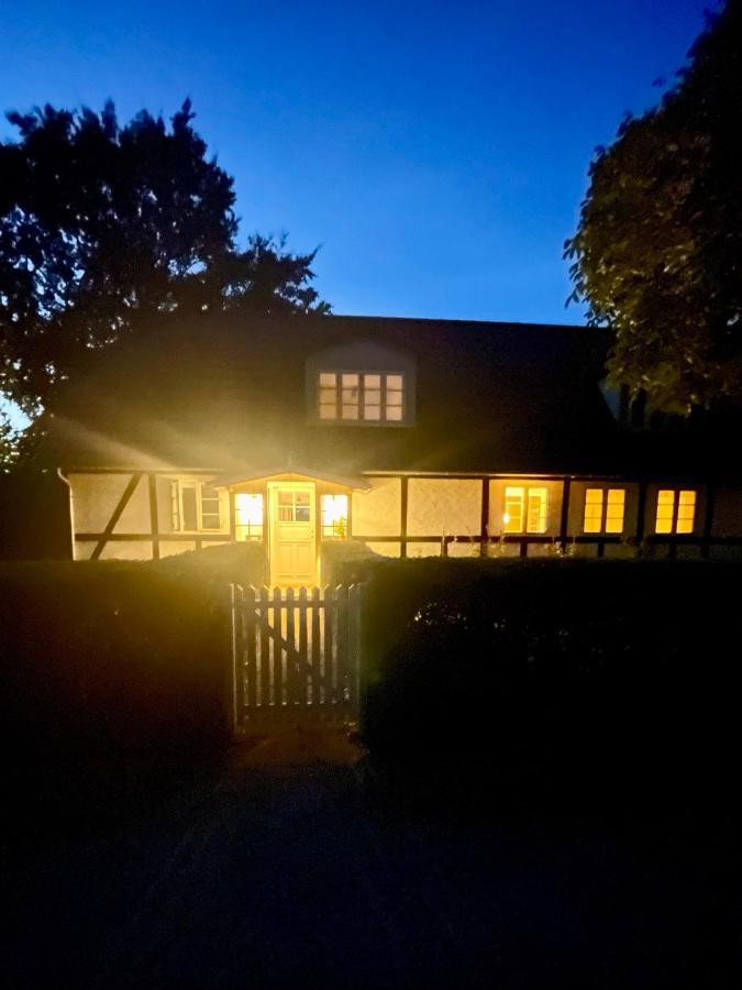 Strandby 1847 B&B Nykøbing Falster Buitenkant foto